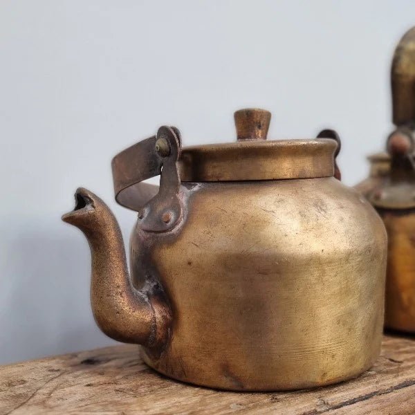 BRASS TEA KETTLE | Creeping Fig